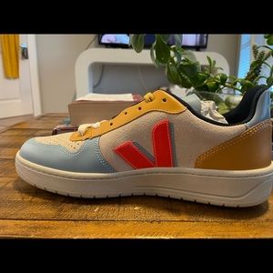 Veja x lemonade sneakers